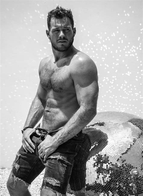 Colton Underwood poses nude in racy photoshoot